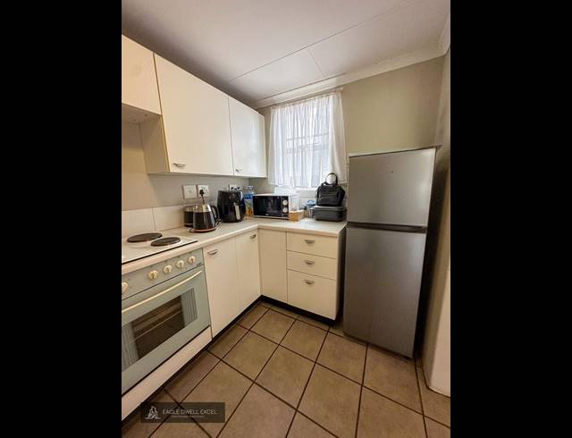 1 BEDROOM APARTMENT FOR SALE IN HOUGHTON ESTATE